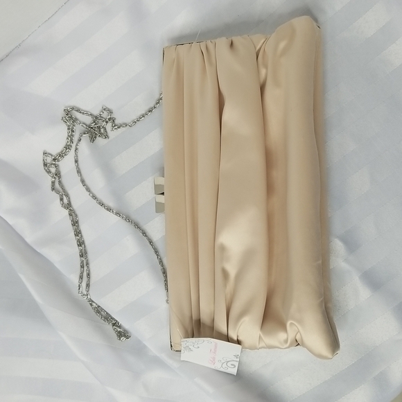LULU TOWNSEND CREAM SATIN SHOULDER BAG CLUTCH NWT - Picture 1 of 8
